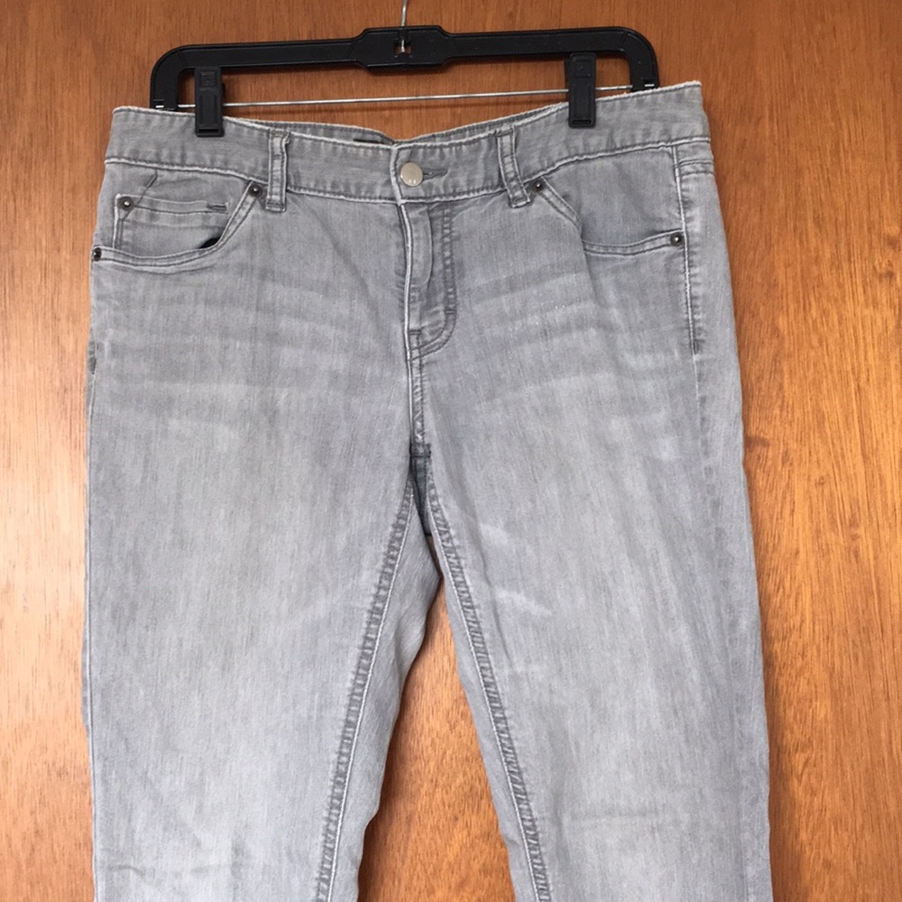Gray skinny jeans 10S